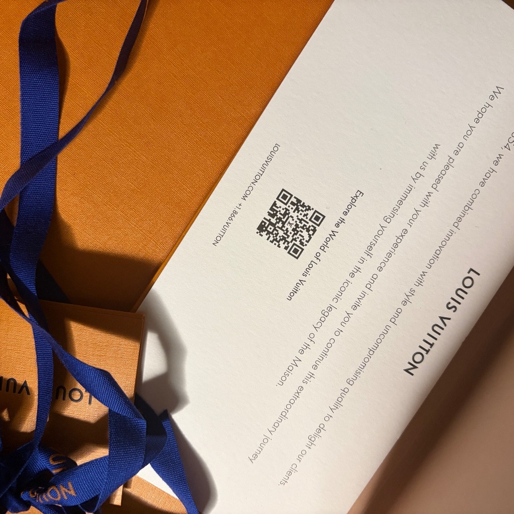 Louis Vuitton Archlight Sneaker - Picture 7 of 8